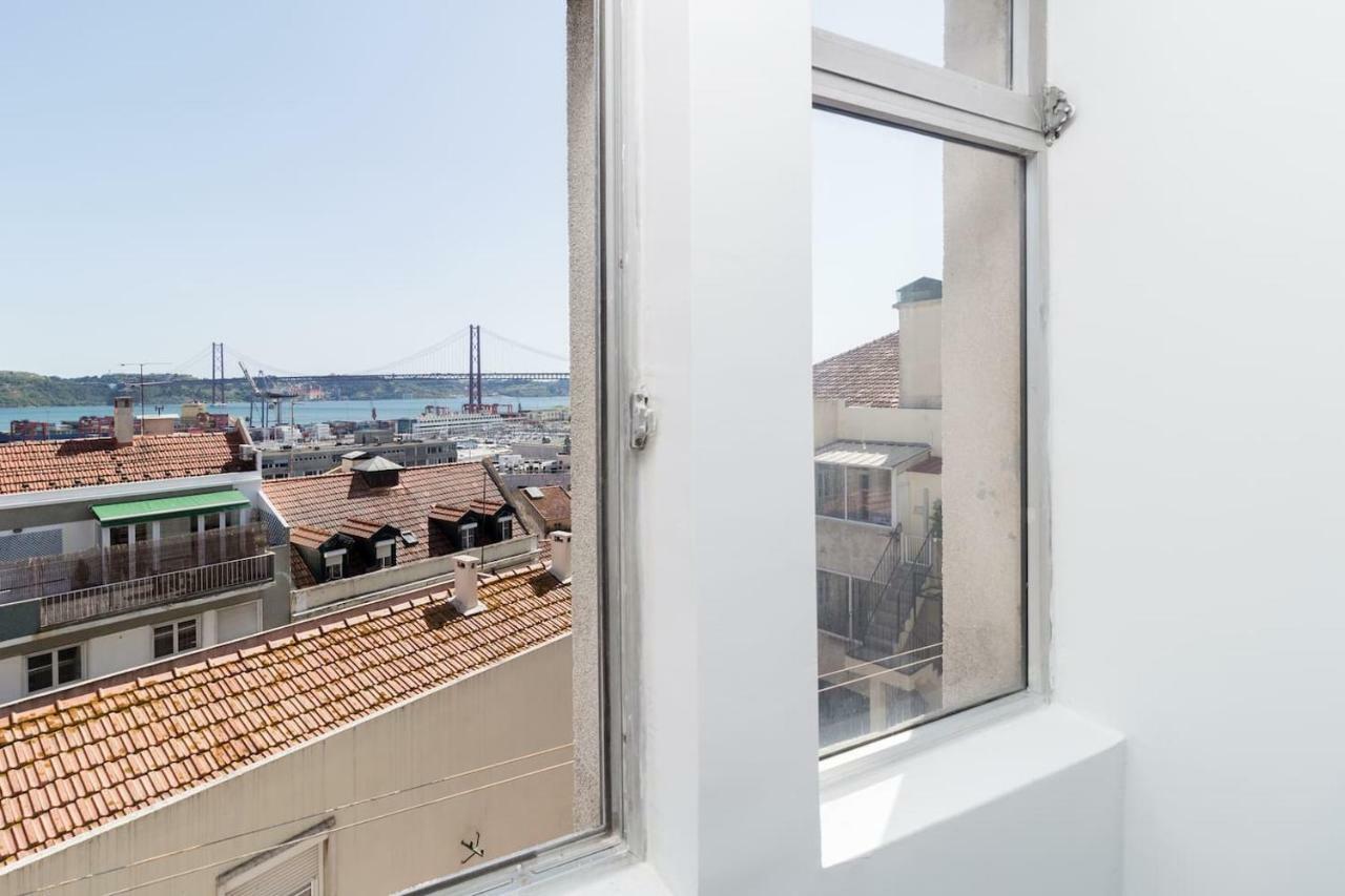 Apartamento Olá Lisbon - Lapa with Panoramic View II Exterior foto